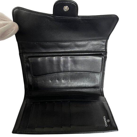 CHANEL Black Lambskin Leather Wallet - Picture 9 of 16